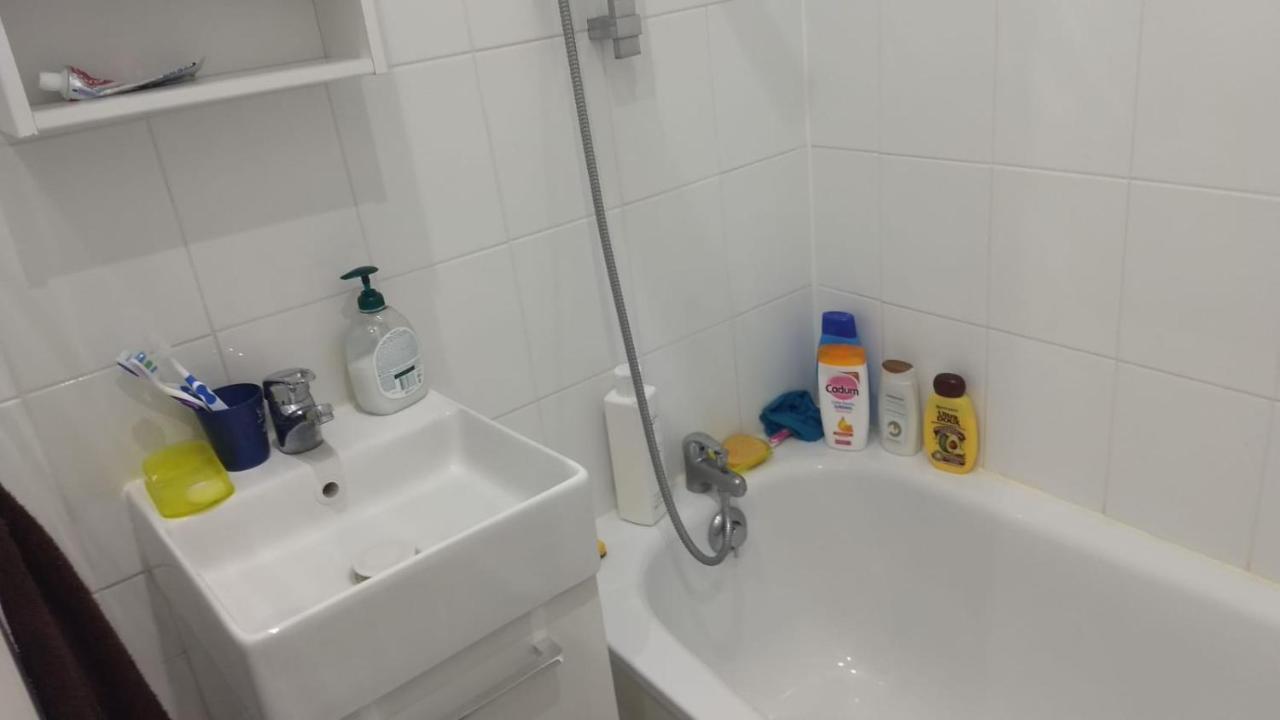 Chez L Habitants Aubervilliers Exteriör bild